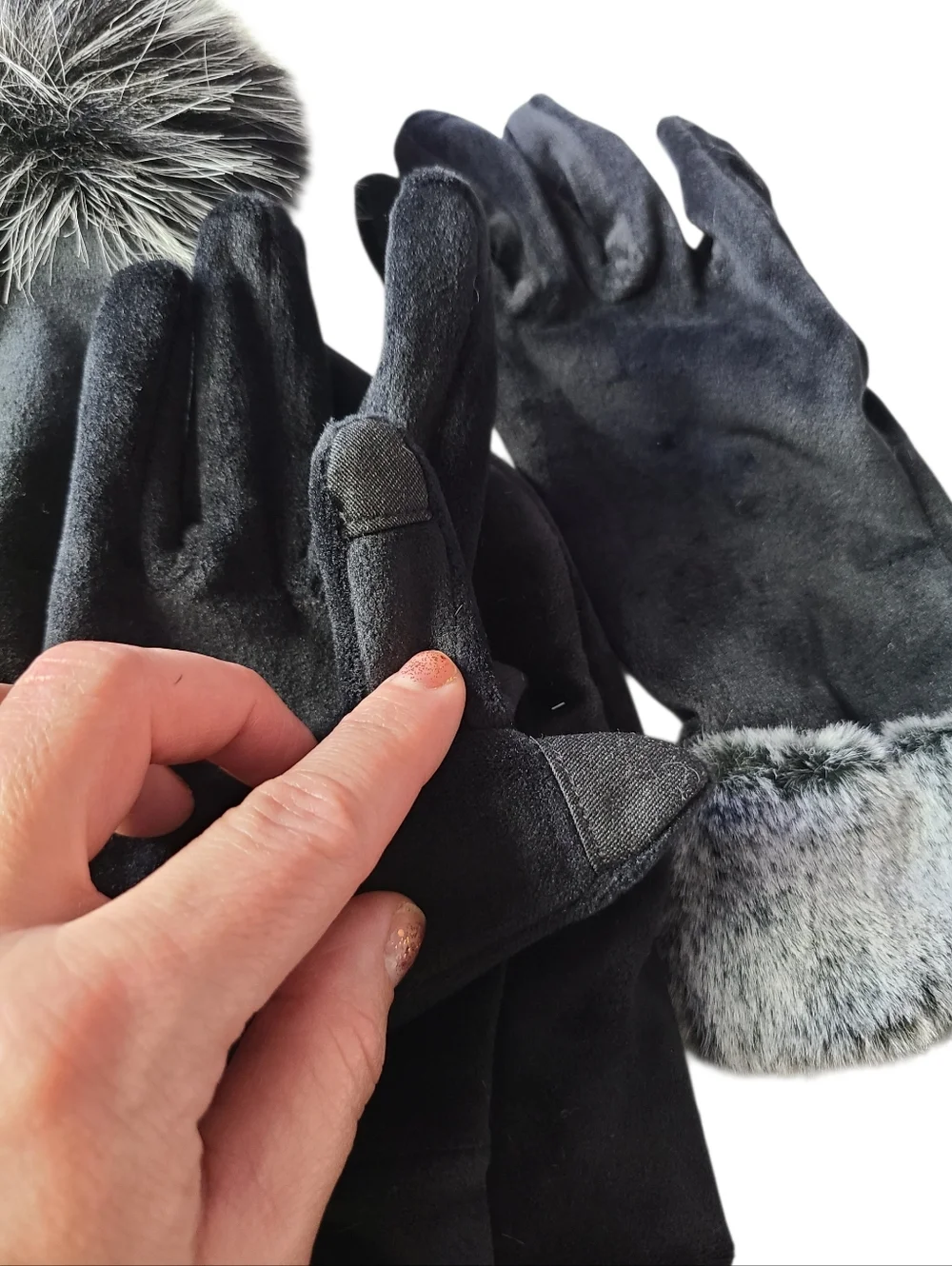 NWT | SPRIGS | WINTER SET |BEANIE & GLOVES | IN BLACK